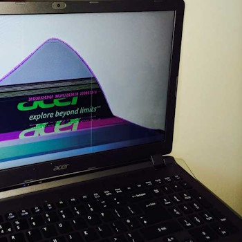 Когда игры ведут к неожиданностям: Ваш план действий при сломанном дисплее ноутбука Acer