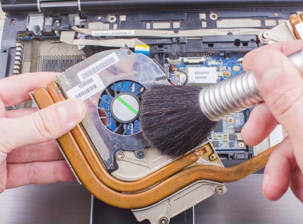 чистка ноутбука от пыли